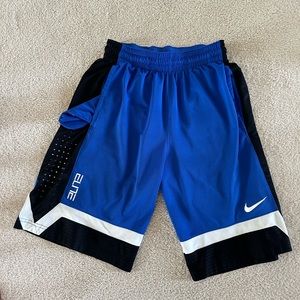 Nike Elite basketball shorts in size small